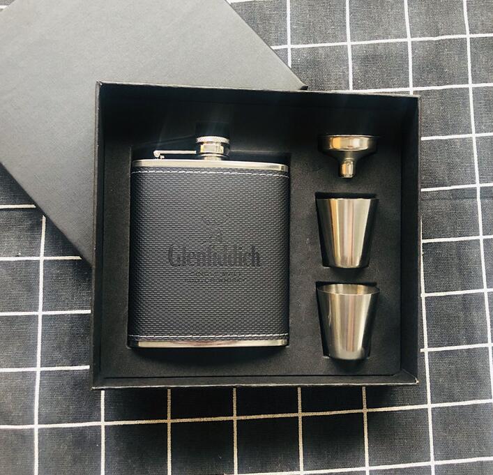 Leather/Metallic Hip Flask Set