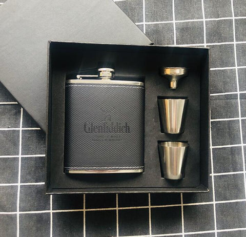 Leather/Metallic Hip Flask Set