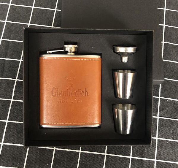 Leather/Metallic Hip Flask Set