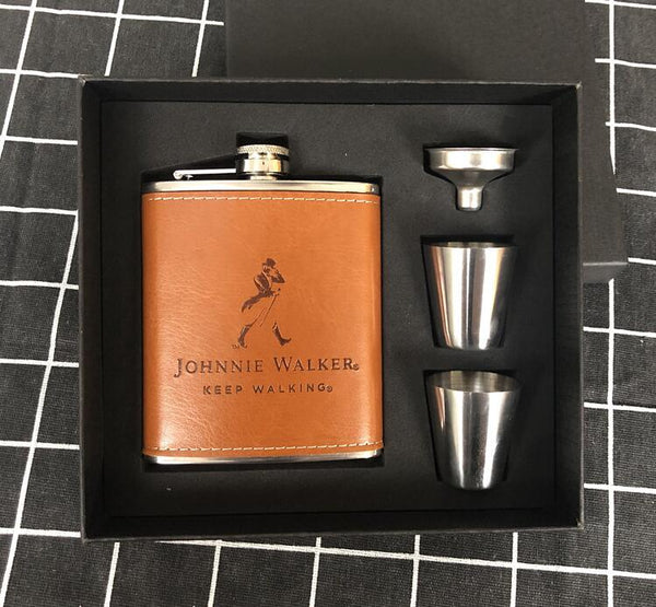 Leather/Metallic Hip Flask Set