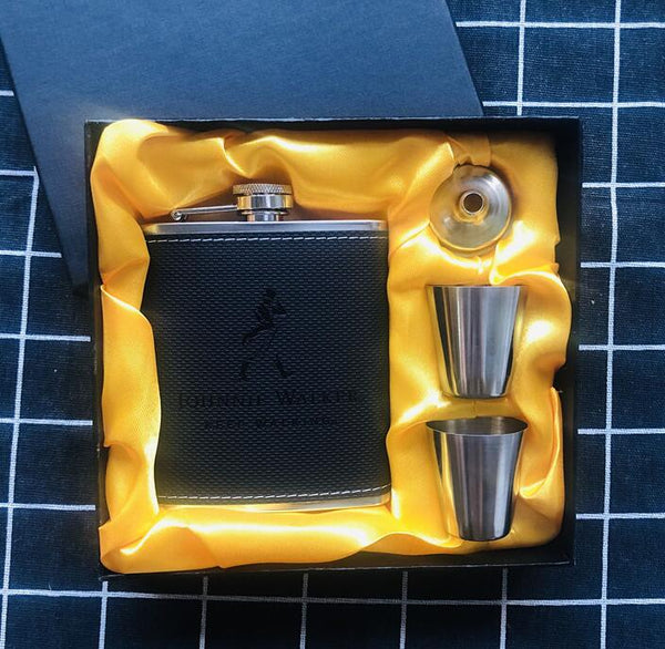 Leather/Metallic Hip Flask Set