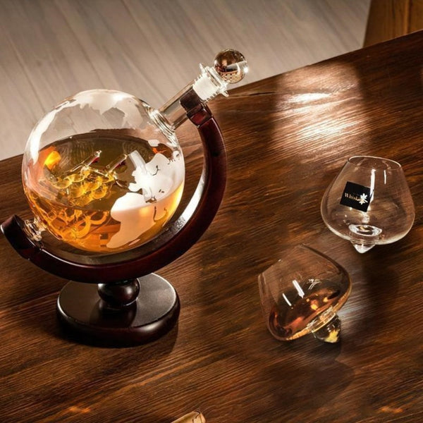 Whisky Globe Decanter & Crystal Wobbling Glass Set