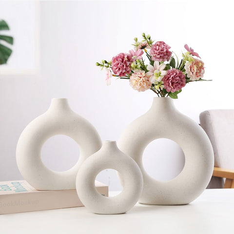 Ceramic Circular Hollow Style Vase