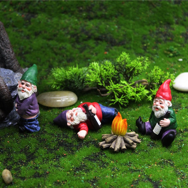 Mini Drunk Gnomes Bonfire Party